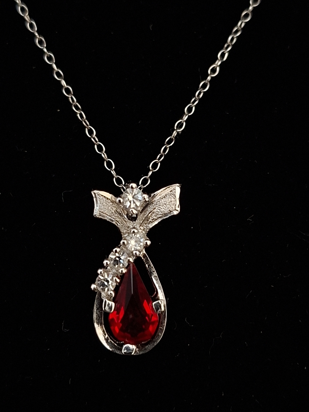 House Of Holland Red Teardrop Stone With Bow Accent Necklace